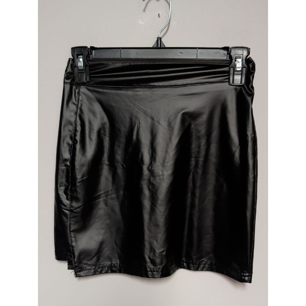 SHEIN Black Faux Leather Mini Skirt
